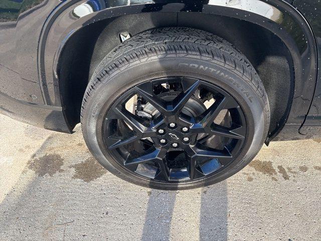 used 2024 Chevrolet Traverse car, priced at $52,899