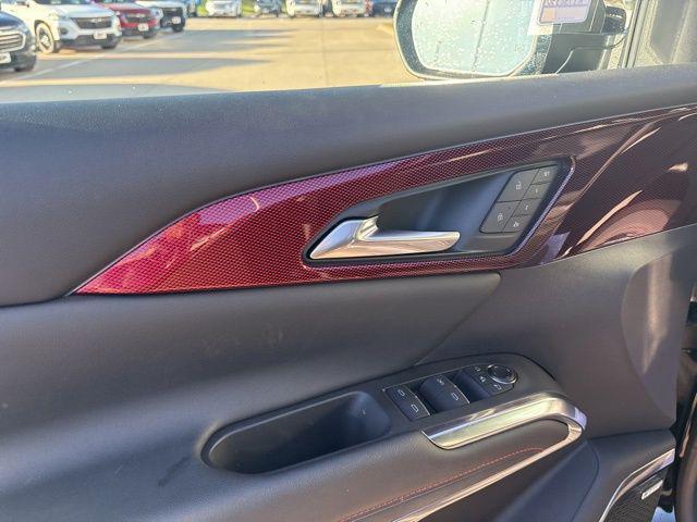 used 2024 Chevrolet Traverse car, priced at $52,899