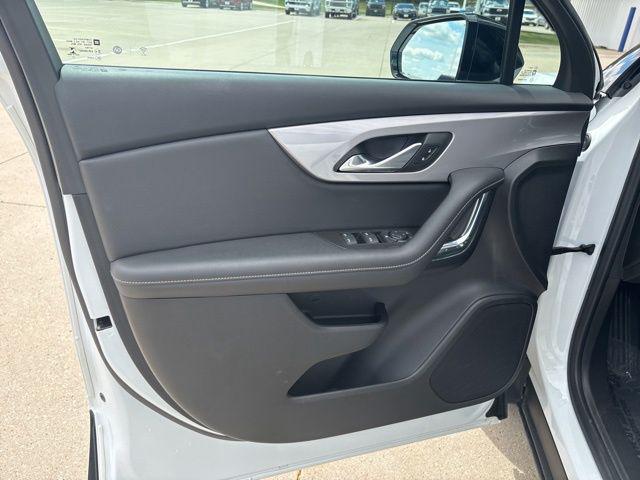 used 2023 Chevrolet Blazer car, priced at $28,999