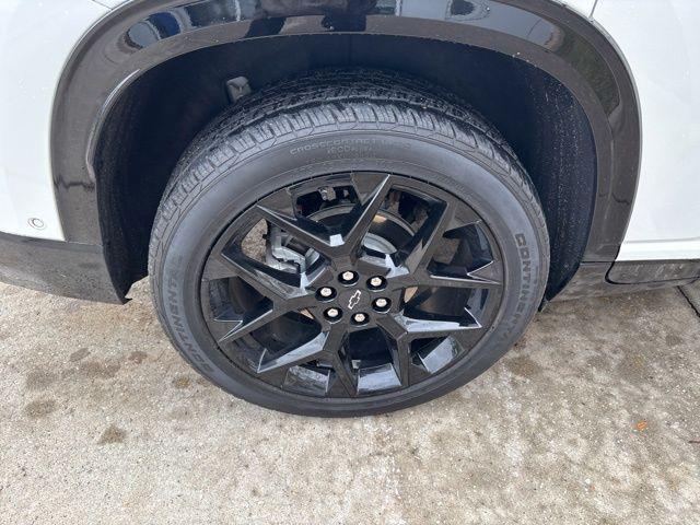 used 2024 Chevrolet Traverse car, priced at $52,200