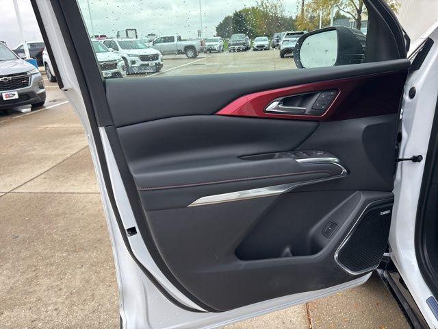 used 2024 Chevrolet Traverse car, priced at $52,200