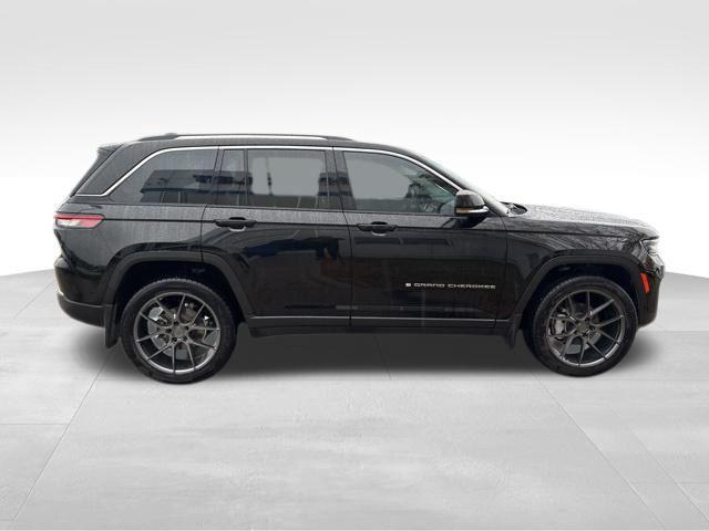 used 2022 Jeep Grand Cherokee car, priced at $27,500