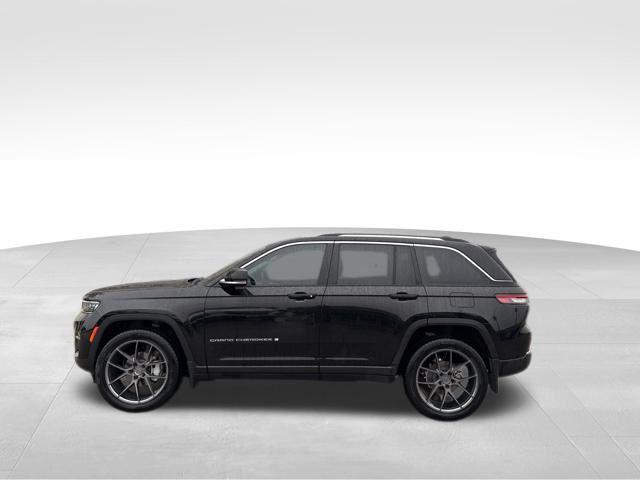 used 2022 Jeep Grand Cherokee car, priced at $27,500