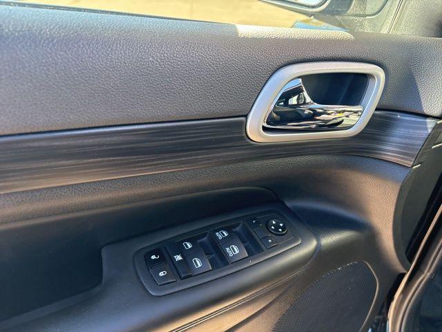 used 2022 Jeep Grand Cherokee car, priced at $27,999