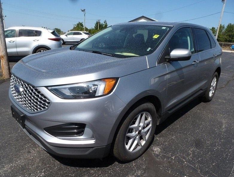 used 2024 Ford Edge car, priced at $25,600