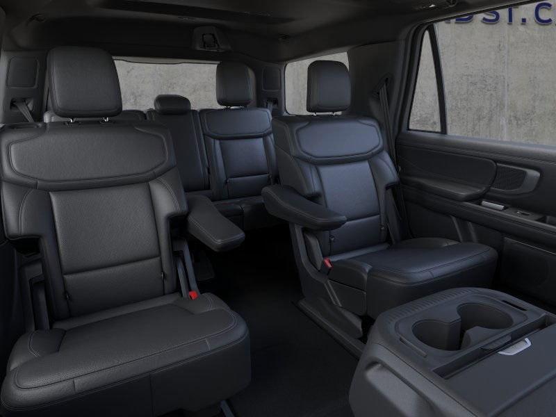 new 2025 Ford Expedition car, priced at $76,114