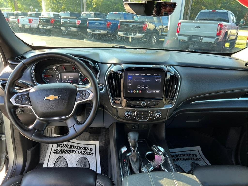 used 2023 Chevrolet Traverse car, priced at $31,670