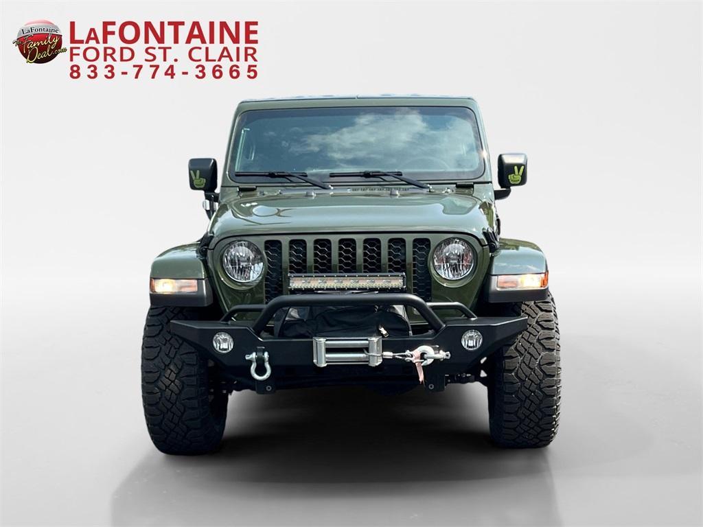 used 2023 Jeep Gladiator car, priced at $34,212