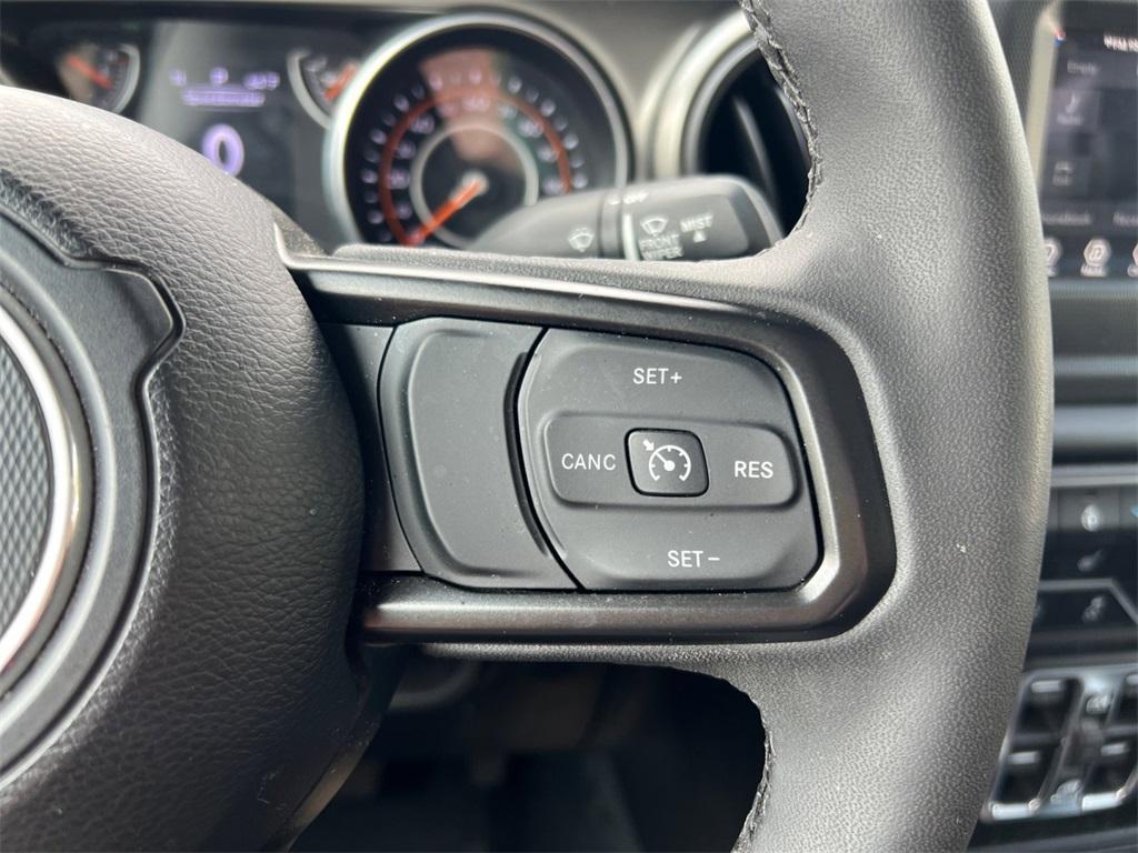 used 2023 Jeep Gladiator car, priced at $34,212