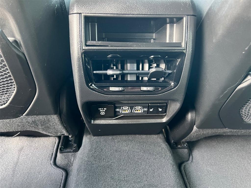used 2022 Jeep Grand Cherokee car, priced at $29,000