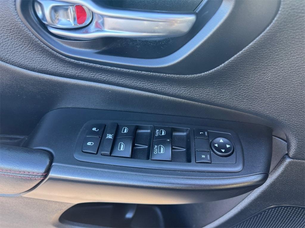 used 2019 Jeep Cherokee car, priced at $15,348