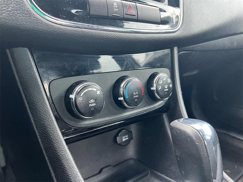 used 2014 Chrysler 200 car, priced at $5,383