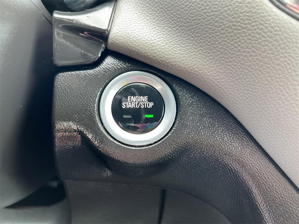 used 2023 Chevrolet Equinox car, priced at $18,999