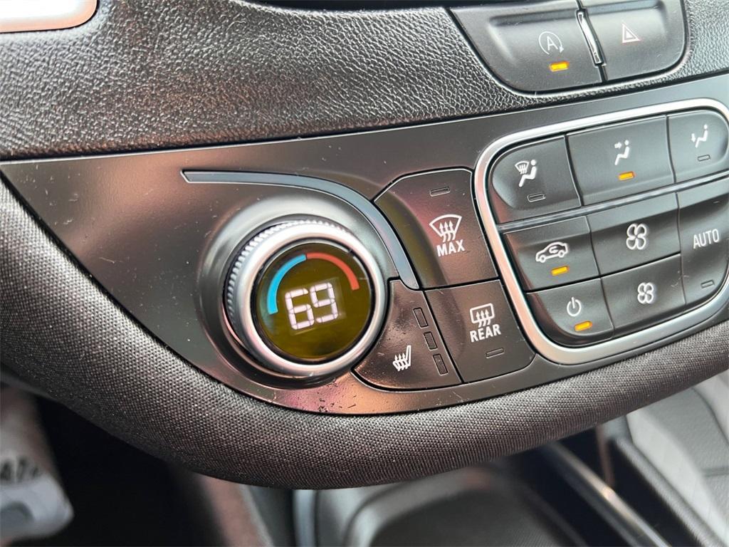 used 2024 Chevrolet Malibu car, priced at $20,900