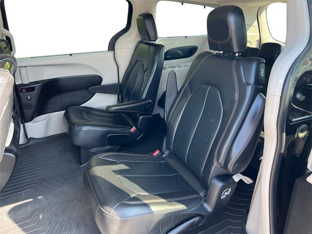 used 2017 Chrysler Pacifica car, priced at $15,193
