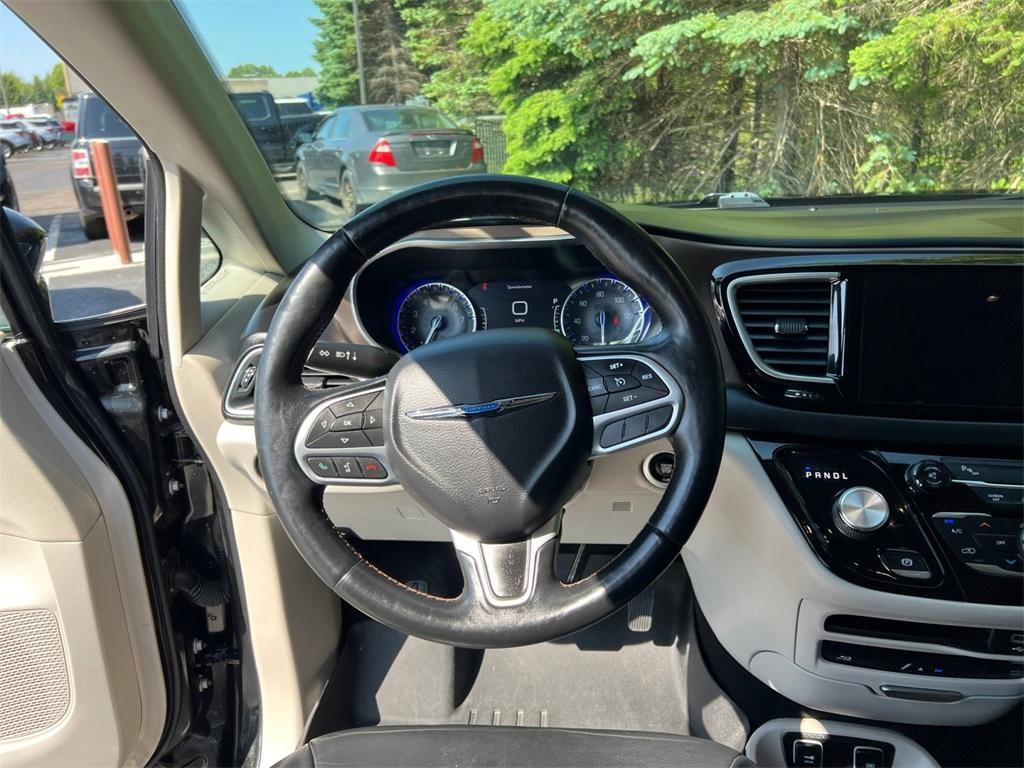 used 2017 Chrysler Pacifica car, priced at $15,193