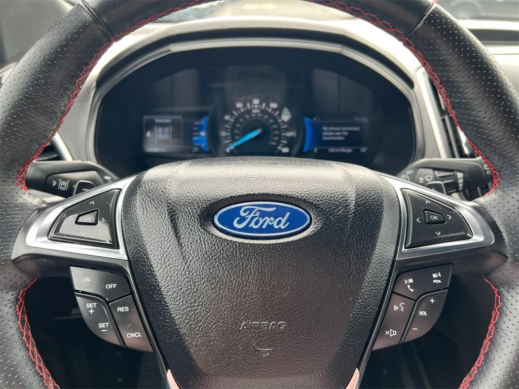 used 2022 Ford Edge car, priced at $26,900