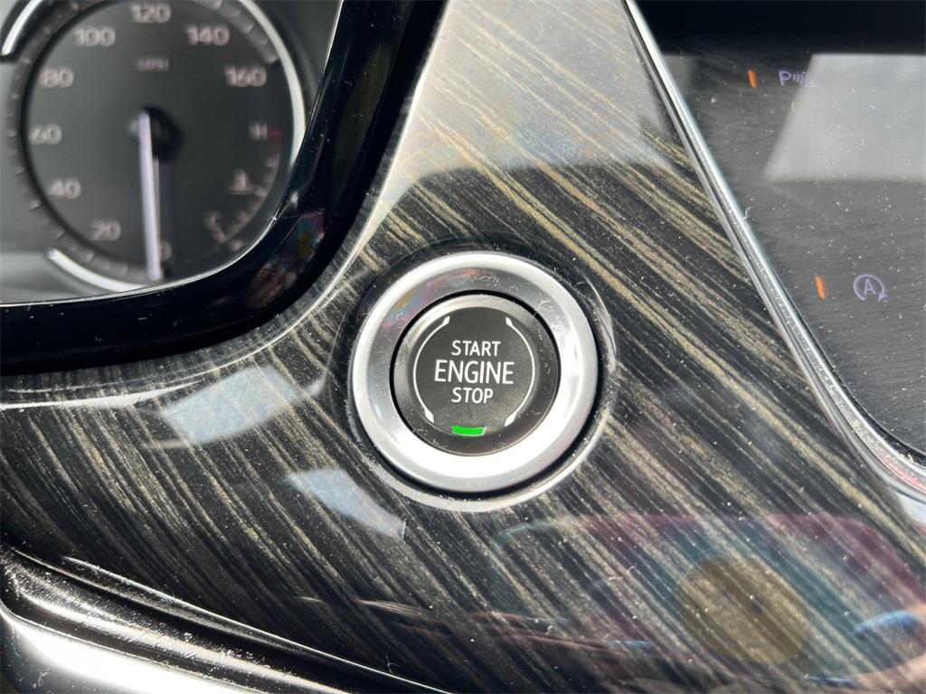 used 2021 Cadillac XT6 car, priced at $29,131