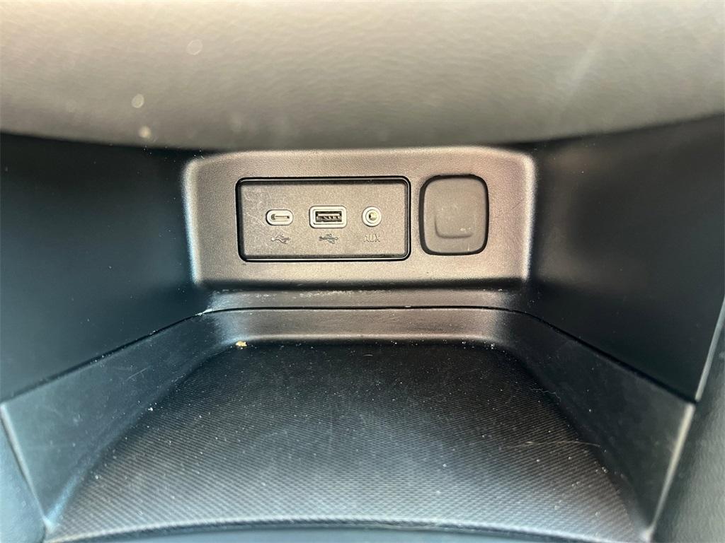 used 2024 Chevrolet Equinox car, priced at $20,900
