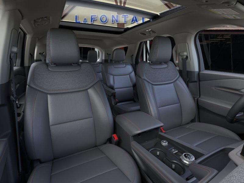 new 2025 Ford Explorer car, priced at $45,586