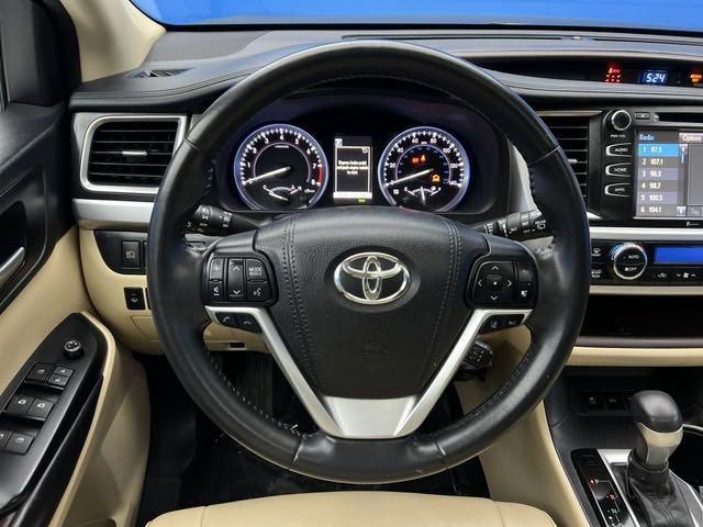 used 2018 Toyota Highlander car, priced at $27,495