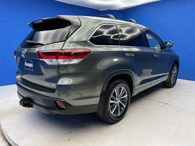 used 2018 Toyota Highlander car, priced at $27,495