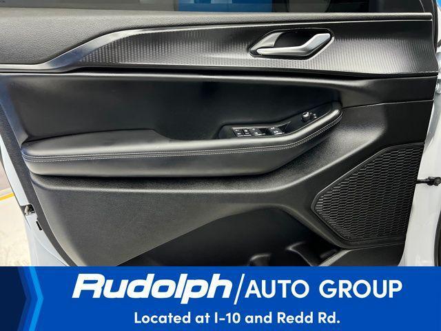 used 2024 Jeep Grand Cherokee L car, priced at $35,895