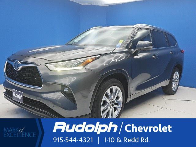 used 2021 Toyota Highlander Hybrid car, priced at $32,895