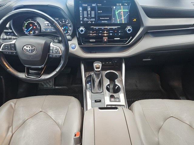 used 2021 Toyota Highlander Hybrid car, priced at $32,895