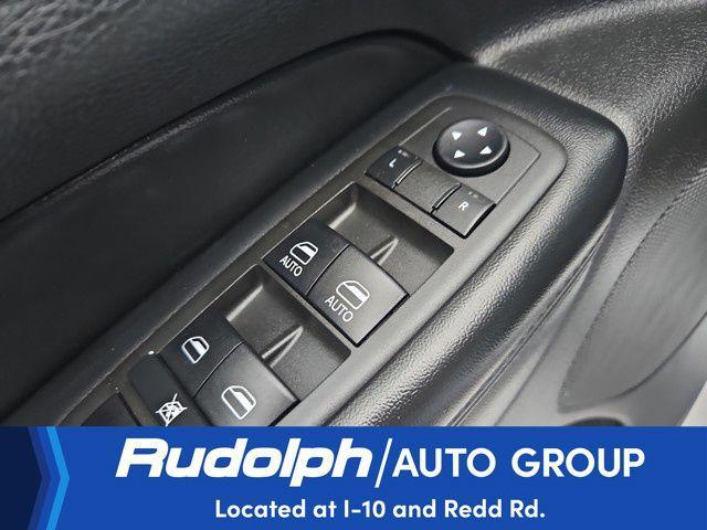 used 2022 Jeep Grand Cherokee car, priced at $28,495