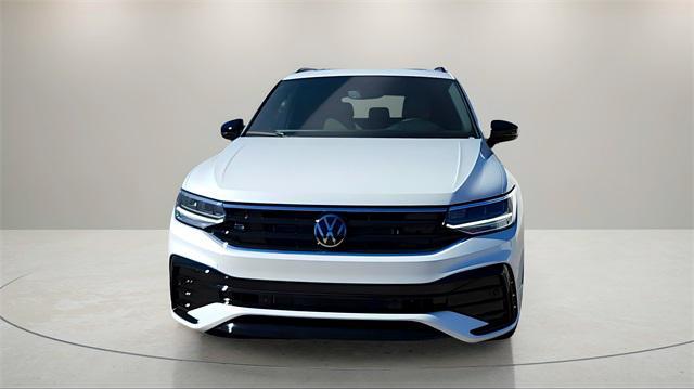 new 2024 Volkswagen Tiguan car, priced at $33,255