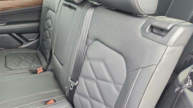 new 2025 Volkswagen Atlas car, priced at $42,241