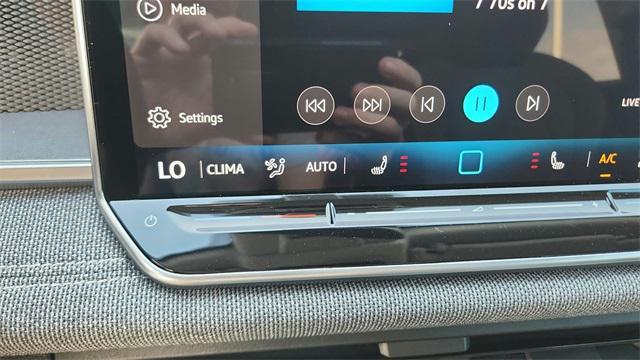 new 2026 Volkswagen Tiguan car, priced at $32,085