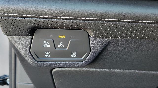 new 2025 Volkswagen Atlas car, priced at $36,774