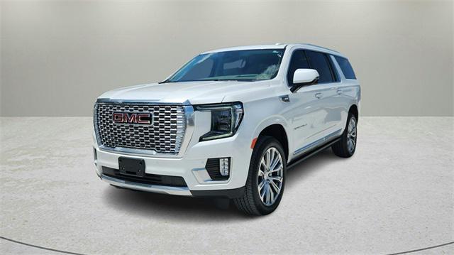 used 2023 GMC Yukon XL car, priced at $72,000