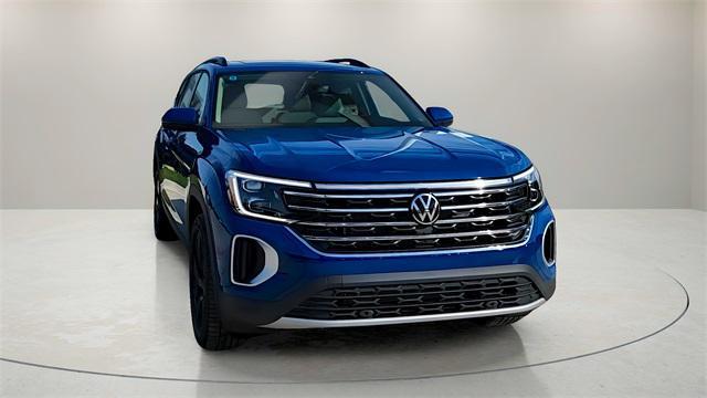 new 2025 Volkswagen Atlas car, priced at $44,116