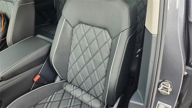 new 2025 Volkswagen Atlas car, priced at $52,446