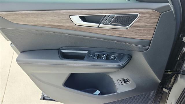 new 2025 Volkswagen Atlas car, priced at $52,446