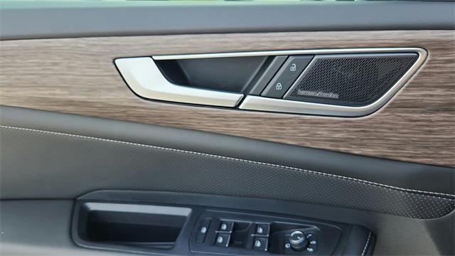 new 2025 Volkswagen Atlas car, priced at $52,446