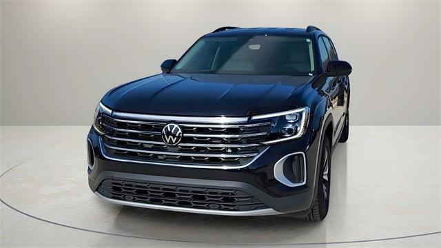 new 2025 Volkswagen Atlas car, priced at $37,668