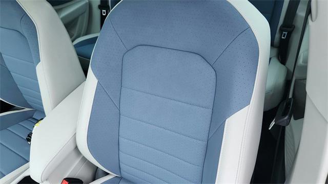 new 2025 Volkswagen Jetta car, priced at $27,057