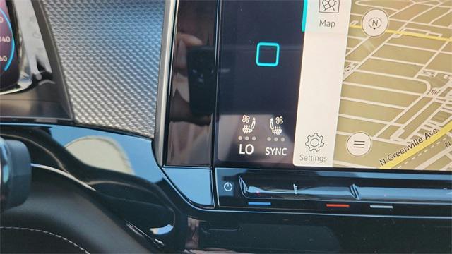 new 2026 Volkswagen Atlas Cross Sport car, priced at $55,643