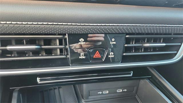 new 2026 Volkswagen Atlas Cross Sport car, priced at $55,643