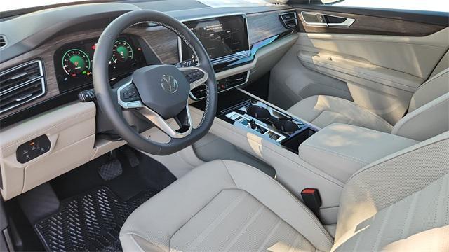 new 2025 Volkswagen Atlas car, priced at $46,170