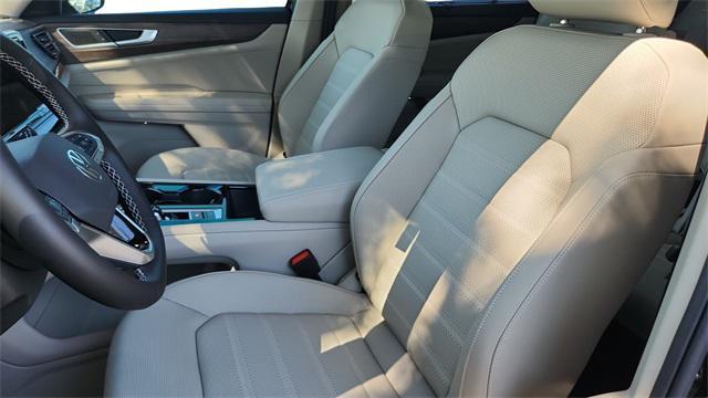 new 2025 Volkswagen Atlas car, priced at $46,170