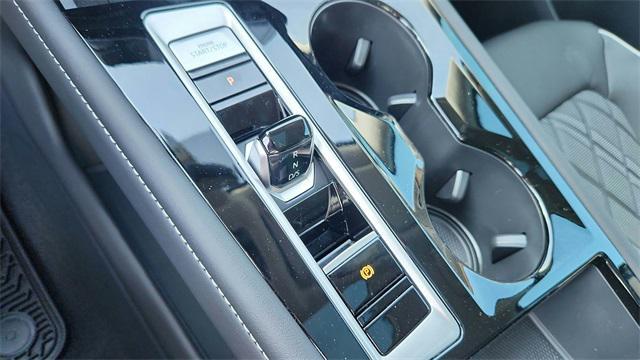 new 2025 Volkswagen Atlas car, priced at $46,878