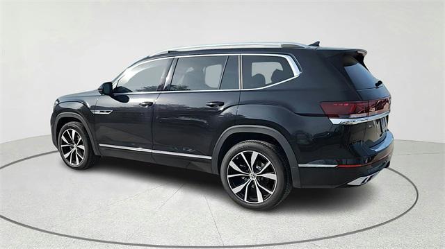 new 2025 Volkswagen Atlas car, priced at $46,878