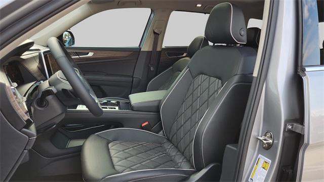 new 2025 Volkswagen Atlas car, priced at $50,833