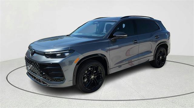 new 2025 Volkswagen Tiguan car, priced at $37,193