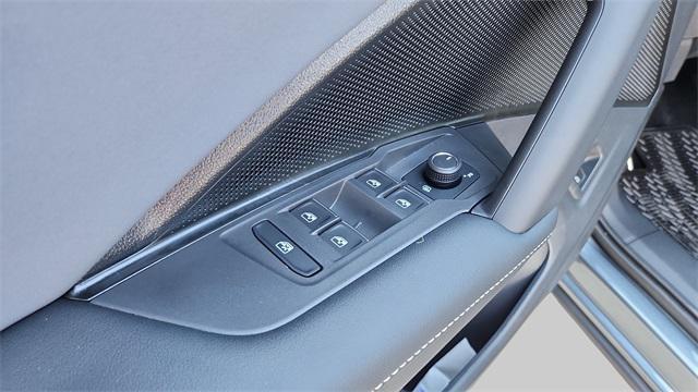 new 2025 Volkswagen Tiguan car, priced at $37,193